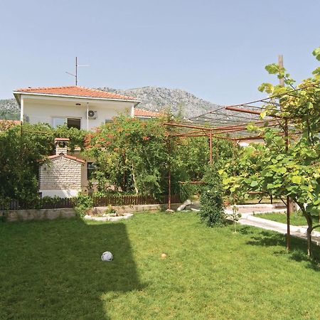 Lovely Apartment In Kastel Kambelovac With Wifi Kaštela Exterior foto